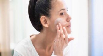 Pentingnya Menjaga Kelembapan Kulit dan Tips Menggunakan Moisturizer