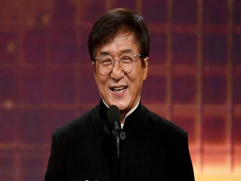 Jaket Jackie Chan Terjual Rp 1,58 Miliar dalam Lelang Amal